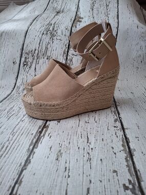 Gianni Bini Womens Tan Espadrille Wedge Sandals with Ankle Strap